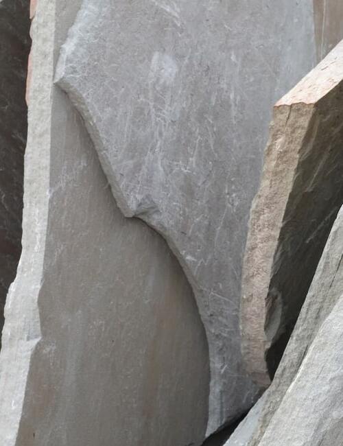 Creating Unique Landscape with Irregular Flagstone-stone cladding